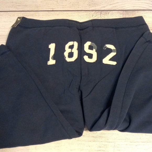 Abercrombie & Fitch Fleece Capri Sweatpants NWT size small Navy - Picture 4 of 11
